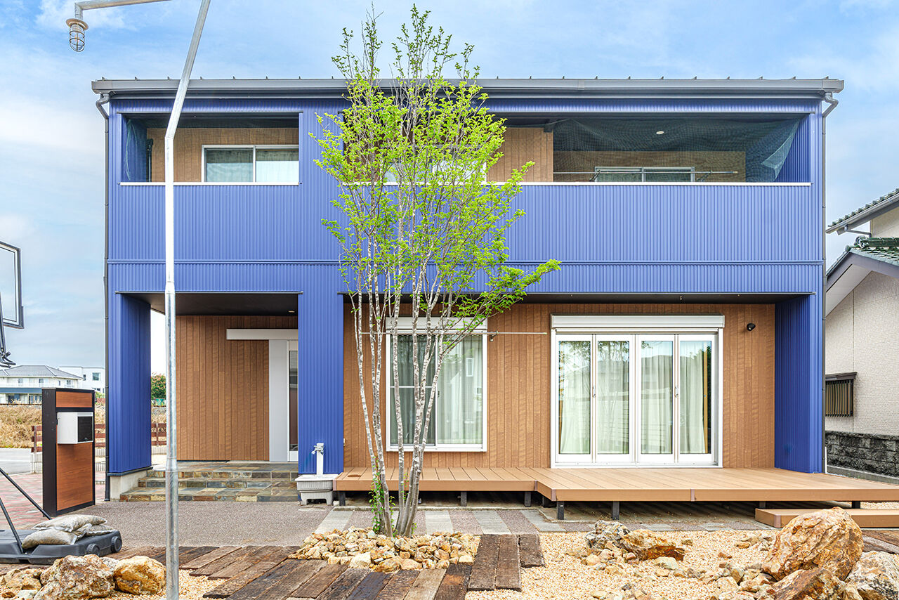 渋沢 【天然素材｜ウッドデッキ｜土間収納｜小屋裏収納】アウトドアを楽しみ尽くせる家の建築実例画像