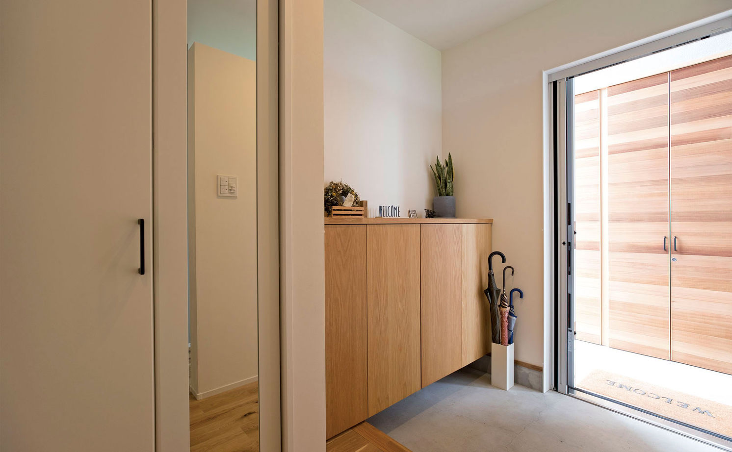 ハウスクラフト 【間取り図】見学会、モデルハウスを見る度おしゃれなデザインにびっくり。ワクワクする提案は住み心地も◎の建築実例画像9