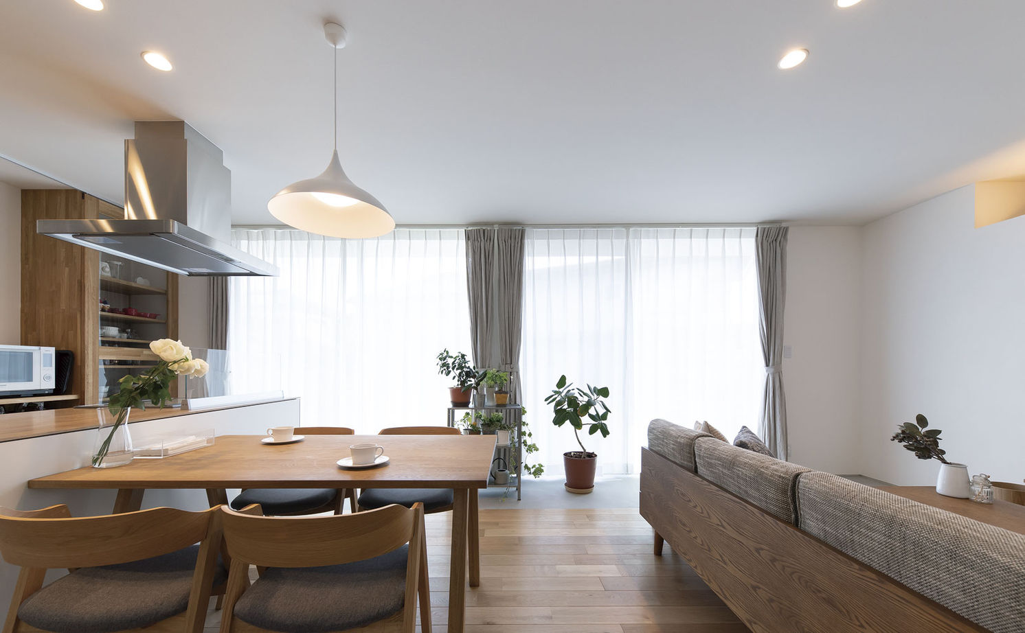 ハウスクラフト 【平屋/間取り図/1000万円台】夫婦2人暮らし。20坪台でも面積以上の開放感!シンプルでコンパクトな平屋実例の建築実例画像8