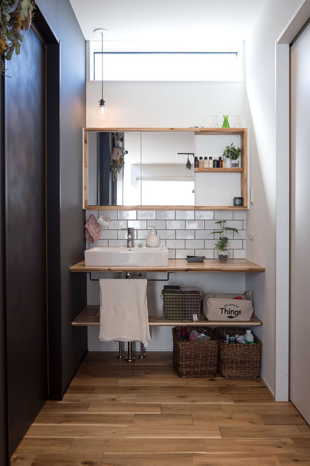 ハウスクラフト ダウンフロアで空間を活用した間取り。土間収納、スタディスペース、ランドリールーム等こだわりを全て実現の建築実例画像7