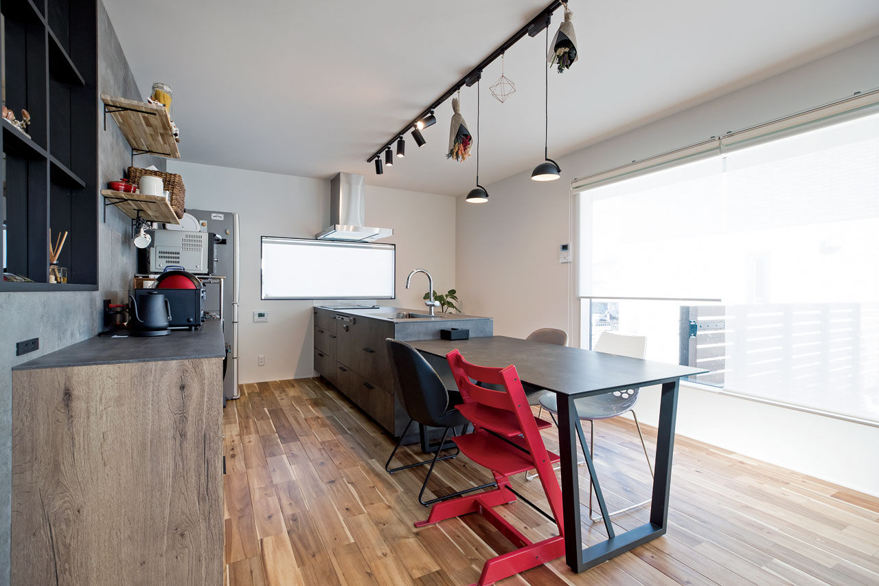 ハウスクラフト ダウンフロアで空間を活用した間取り。土間収納、スタディスペース、ランドリールーム等こだわりを全て実現の建築実例画像9