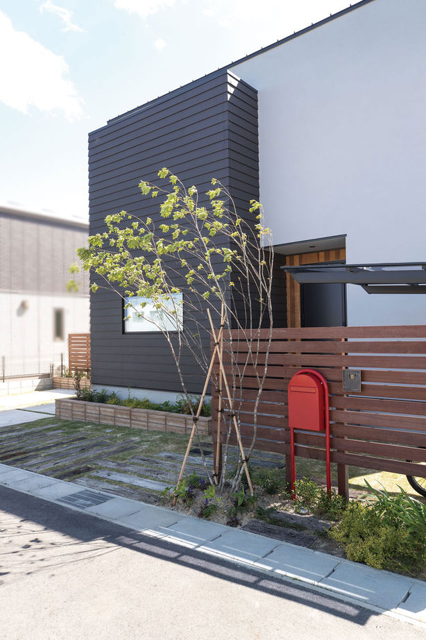 ハウスクラフト ダウンフロアで空間を活用した間取り。土間収納、スタディスペース、ランドリールーム等こだわりを全て実現の建築実例画像10