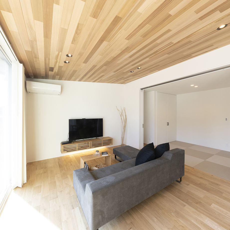 ハウスクラフト 【平屋/間取り図】屋根勾配を活かした開放感。ゆとりあるLDKに家事動線、実現したい基本がつまった平屋住宅の建築実例画像3