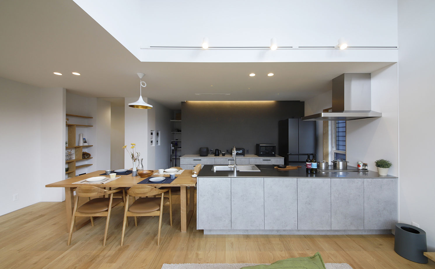 ハウスクラフト 【平屋／間取り図】暮らしやすさとデザイン性、２つを兼ね備えた平屋の建築実例画像3