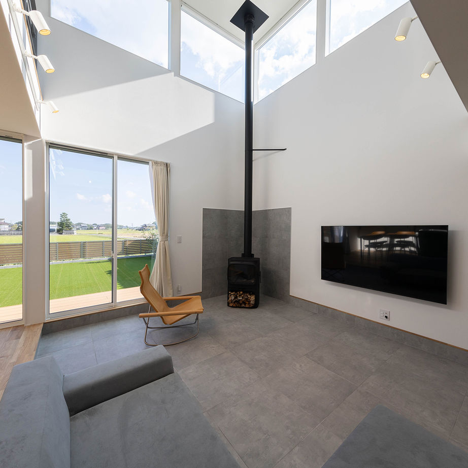 ハウスクラフト 【3000万円台／40坪／間取り】玄関から庭までつながる土間リビング＆薪ストーブがある家の建築実例画像2