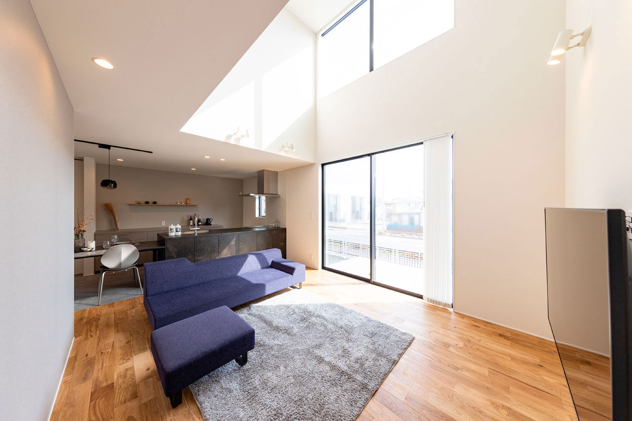 ハウスクラフト 【吹抜け/ランドリー/31坪】シンプルを極めてすっきり心地よく。白・木・グレーの好バランスを楽しむ家の建築実例画像2