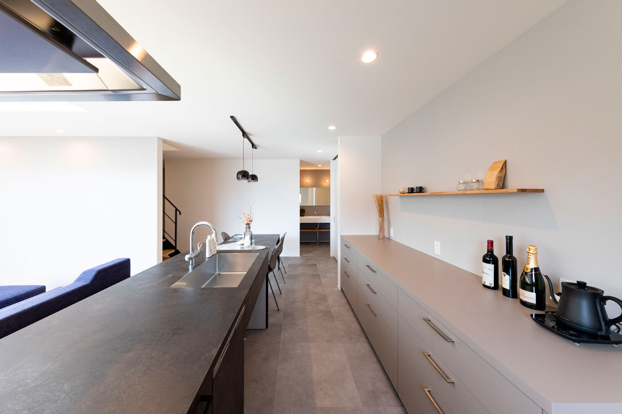 ハウスクラフト 【吹抜け/ランドリー/31坪】シンプルを極めてすっきり心地よく。白・木・グレーの好バランスを楽しむ家の建築実例画像5