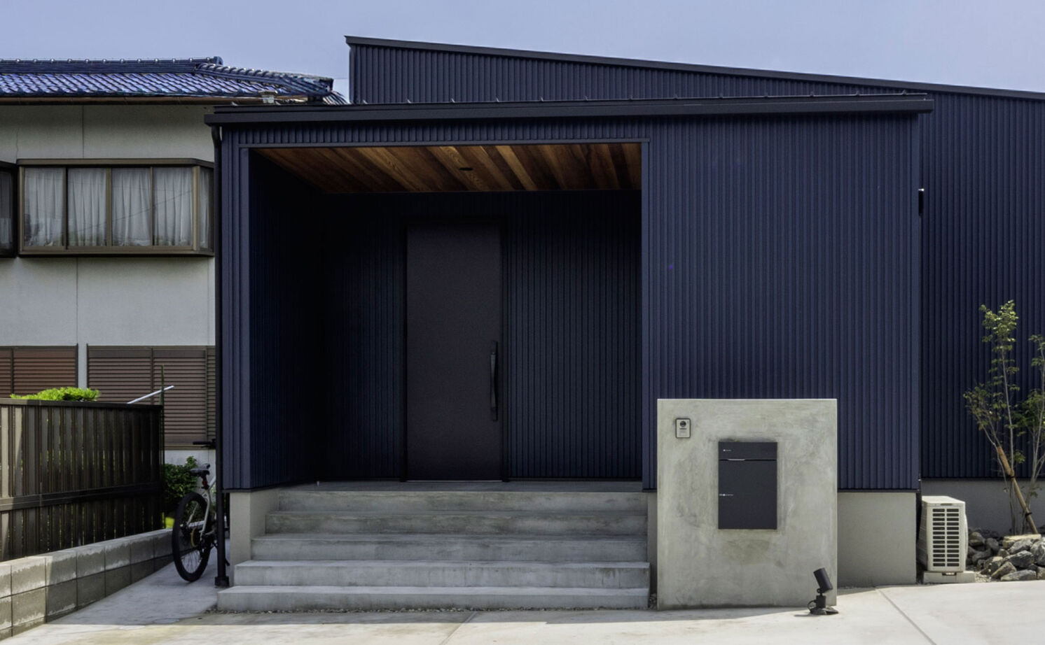 ハウスクラフト 【2000万円台/平屋/素材感/間取り図】28坪を隅々まで生かした動線・収納が優秀。大人ヴィンテージな平屋の建築実例画像10