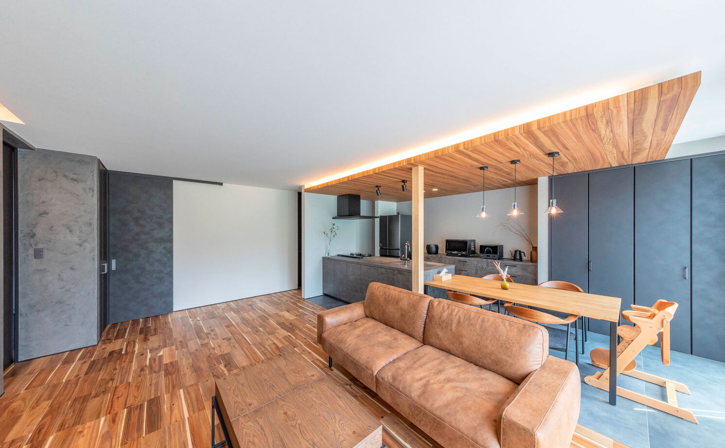 ハウスクラフト 【2000万円台/平屋/素材感/間取り図】28坪を隅々まで生かした動線・収納が優秀。大人ヴィンテージな平屋の建築実例画像11