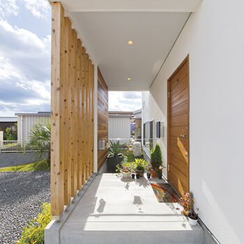 ハウスクラフト 【間取り図】大空間の吹抜けで光と風を感じるおしゃれな2階建て!自然素材の心地よさで暮らしをより豊かにの建築実例画像8