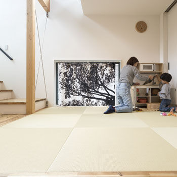 ハウスクラフト 【スキップフロア×家事ラク動線】吹抜けがつくる陰影がインテリアに！城をヒントにした焼杉のカッコいい家の建築実例画像10