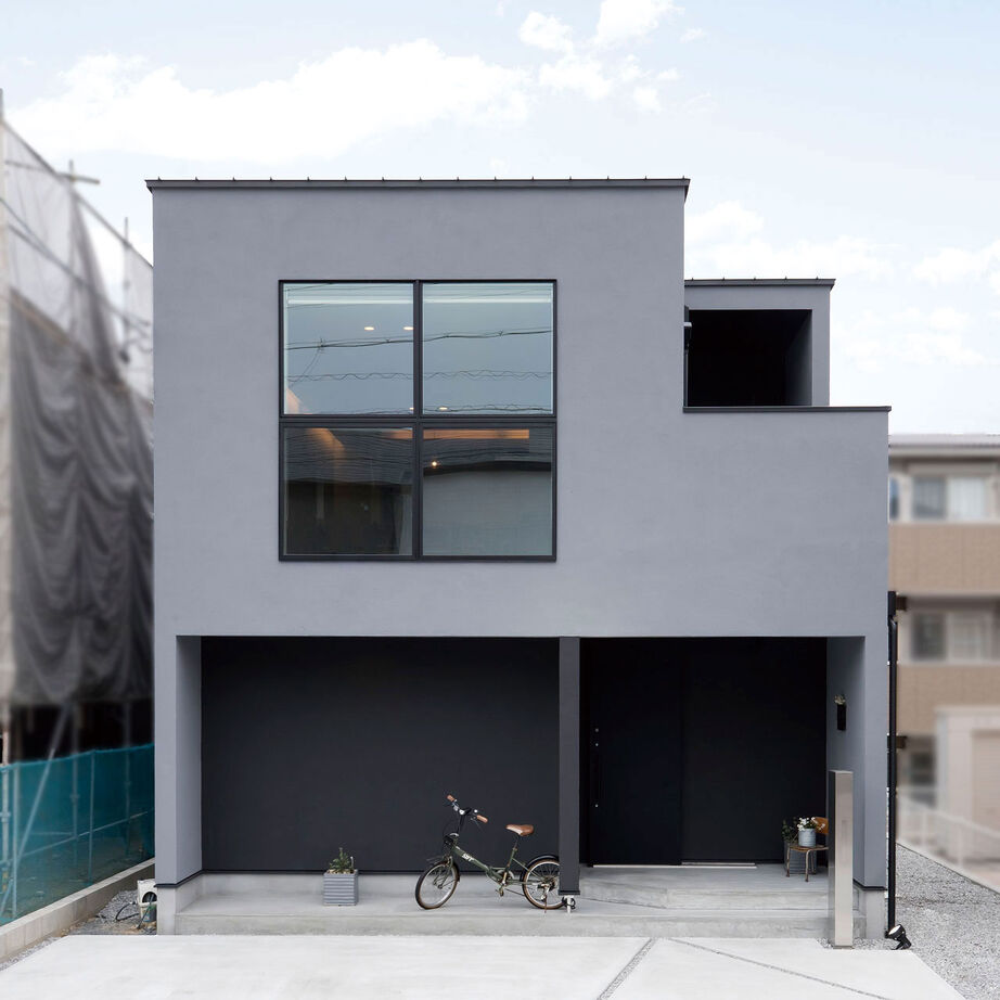 ハウスクラフト 【大人カッコいい×露天風呂気分の浴室】クールな“家っぽくない家”の中は…雑貨が似合うナチュラルな空間の建築実例画像1