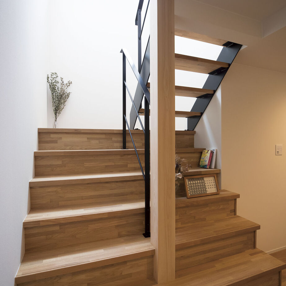 ハウスクラフト 【大人カッコいい×露天風呂気分の浴室】クールな“家っぽくない家”の中は…雑貨が似合うナチュラルな空間の建築実例画像5