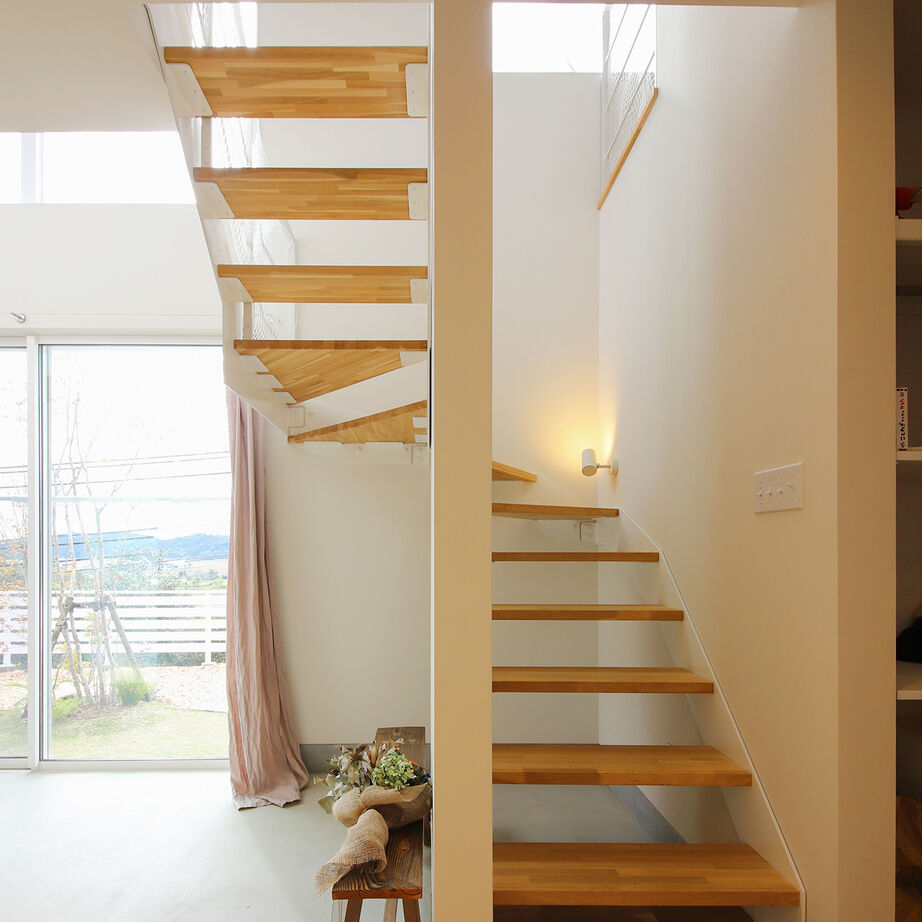 ハウスクラフト 【2000万円台/間取り図/デザイン×性能】自然豊かな立地を活かし、家族との時間を楽しむ店舗併用の2階建ての建築実例画像8