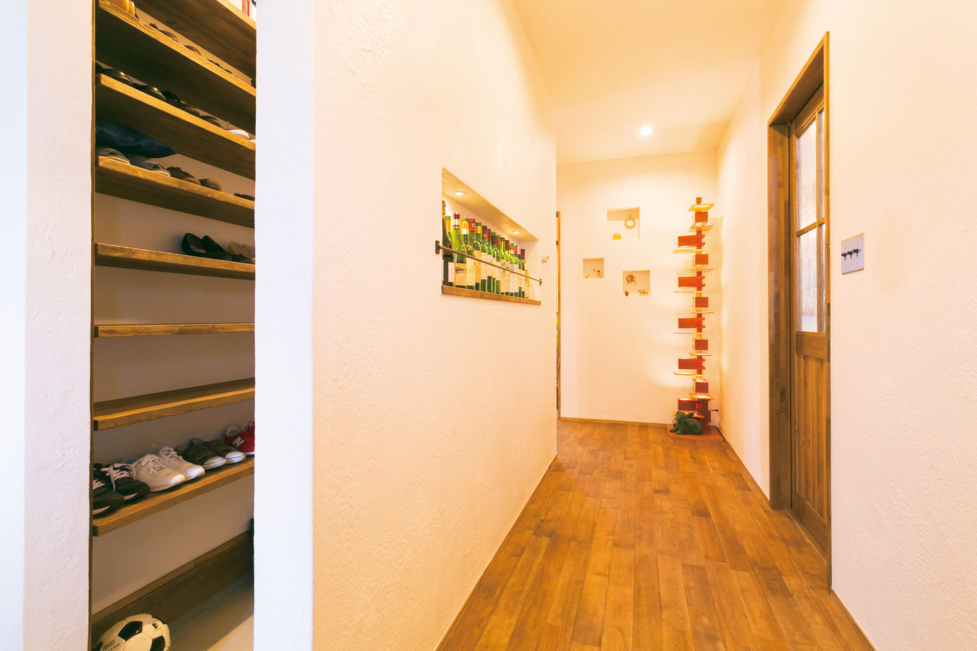 リバティーホーム ココチヨイ家 【みやき市/1500～2000万円/４LDKS】アンティークな趣に憩う平屋造り 想いを全て映した塗り壁＆無垢の家の建築実例画像5