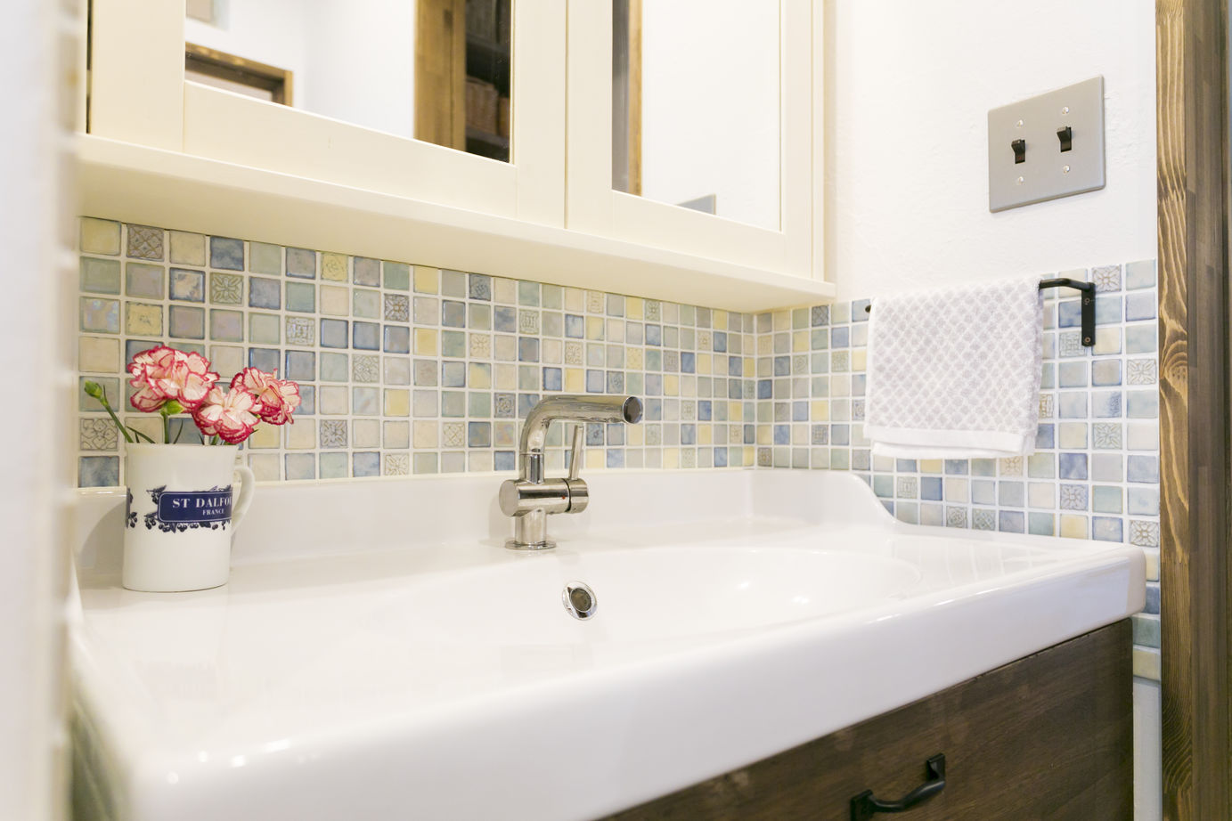 リバティーホーム ココチヨイ家 【みやき市/1500～2000万円/４LDKS】アンティークな趣に憩う平屋造り 想いを全て映した塗り壁＆無垢の家の建築実例画像9