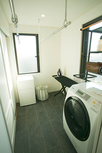 リバティーホーム ココチヨイ家 【福岡県／3LDK+ビルトインガレージ付／3階建て】アイシネン断熱で快適さを実感　自由に楽しく家づくりの建築実例画像9