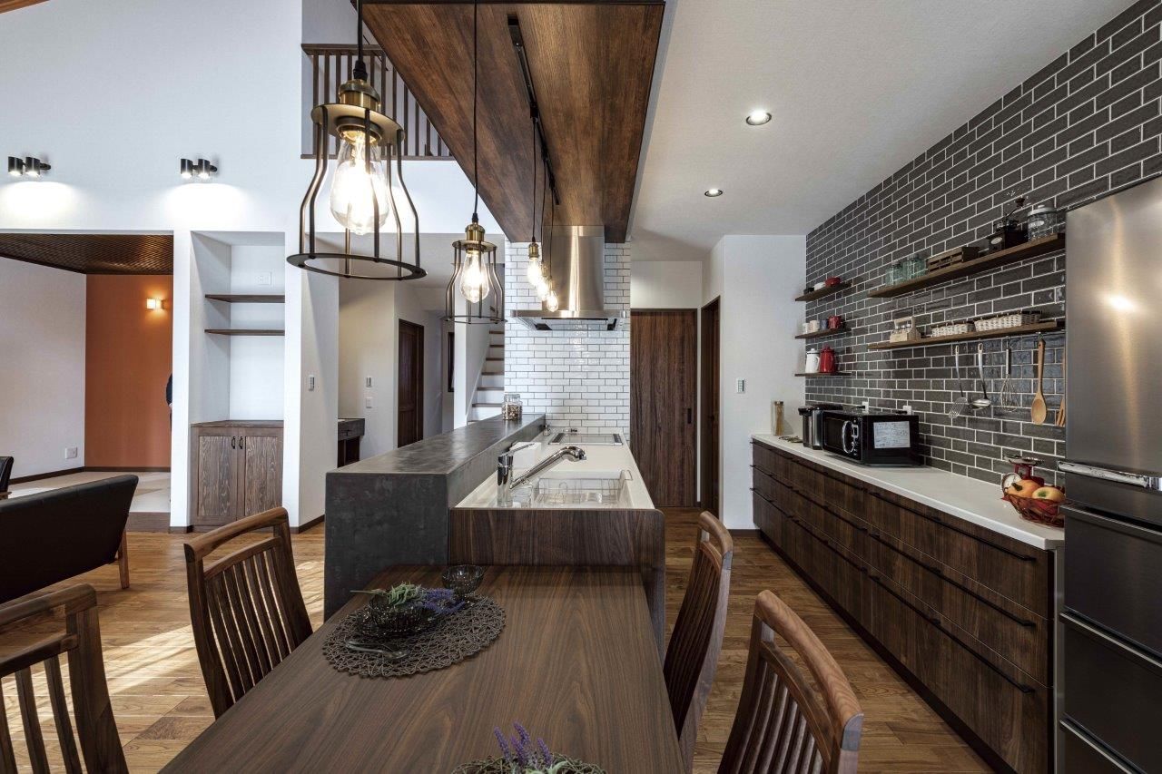 リバティーホーム ココチヨイ家 【2000万円台/3LDK/間取り付】無垢の床。家族がゆったり過ごせる広々リビング×カフェテイストと趣味の部屋の建築実例画像3