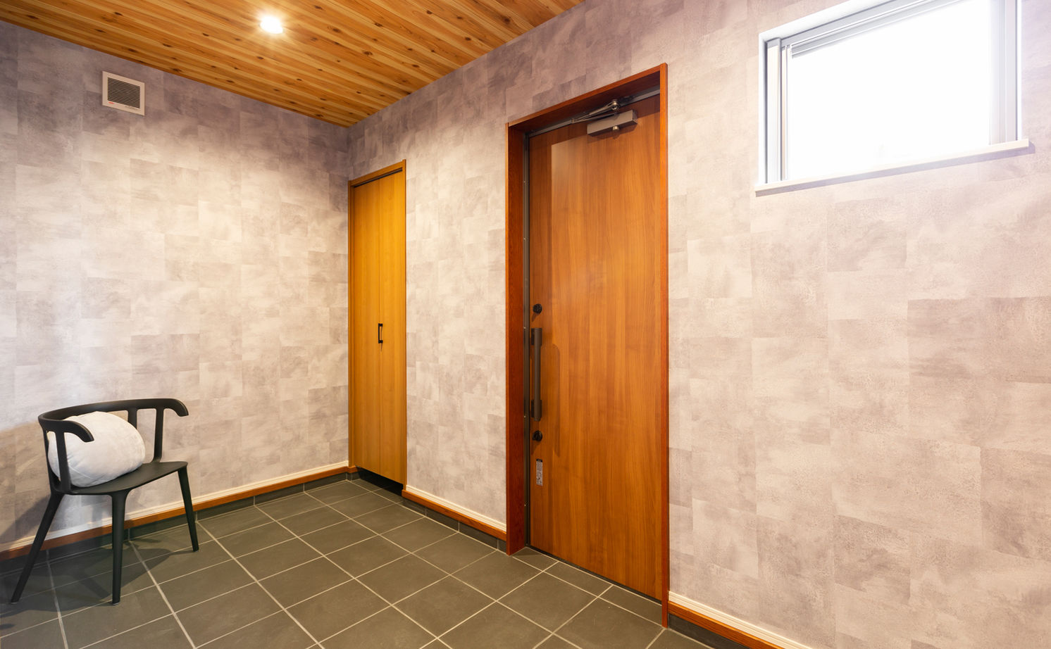 カステルホーム 【大津市×1960万円】暖炉の暖かさに包まれる平屋。琵琶湖を一望する別荘のような住まいの建築実例画像11