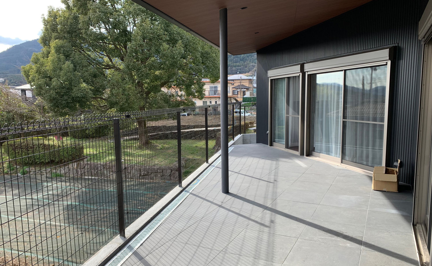 カステルホーム 【大津市×1960万円】暖炉の暖かさに包まれる平屋。琵琶湖を一望する別荘のような住まいの建築実例画像17