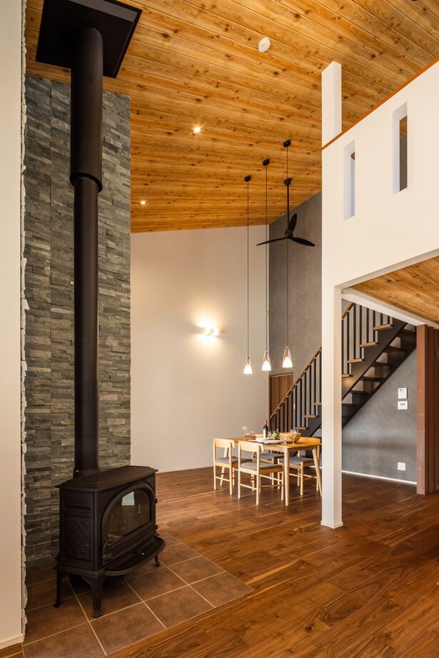 カステルホーム 【長浜市×1851万円】在宅ワークがはかどる郊外暮らし。広々インナーテラスが室内外を緩やかに繋ぐ平屋の家の建築実例画像3