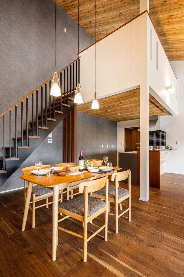 カステルホーム 【長浜市×1851万円】在宅ワークがはかどる郊外暮らし。広々インナーテラスが室内外を緩やかに繋ぐ平屋の家の建築実例画像4