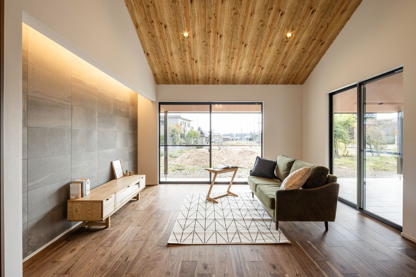 カステルホーム 【長浜市×1851万円】在宅ワークがはかどる郊外暮らし。広々インナーテラスが室内外を緩やかに繋ぐ平屋の家の建築実例画像7