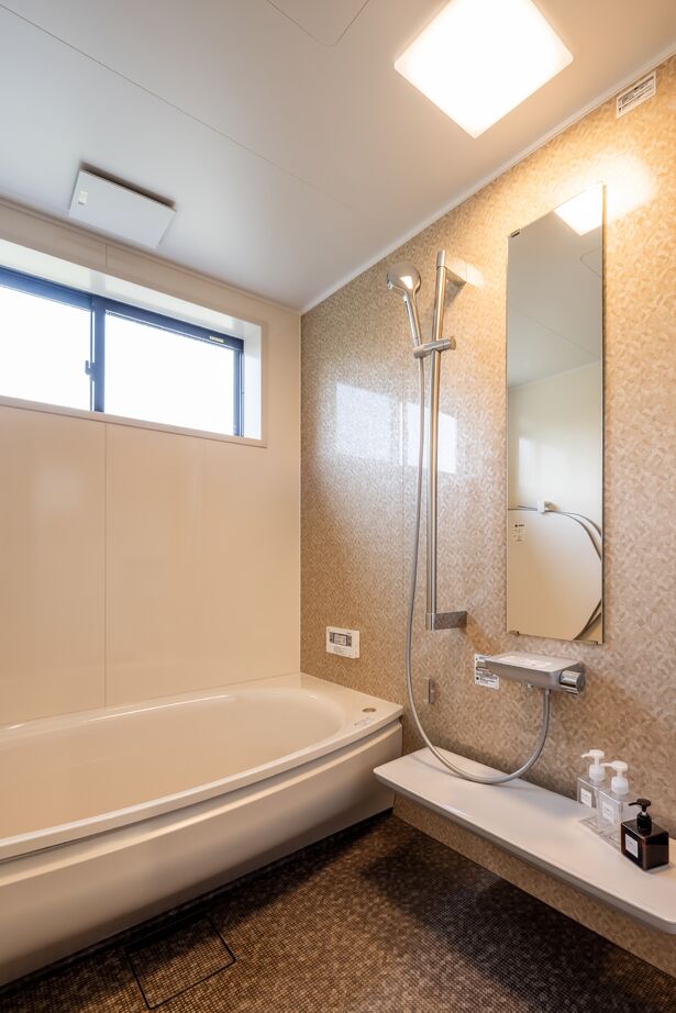 カステルホーム 【長浜市×1851万円】在宅ワークがはかどる郊外暮らし。広々インナーテラスが室内外を緩やかに繋ぐ平屋の家の建築実例画像14