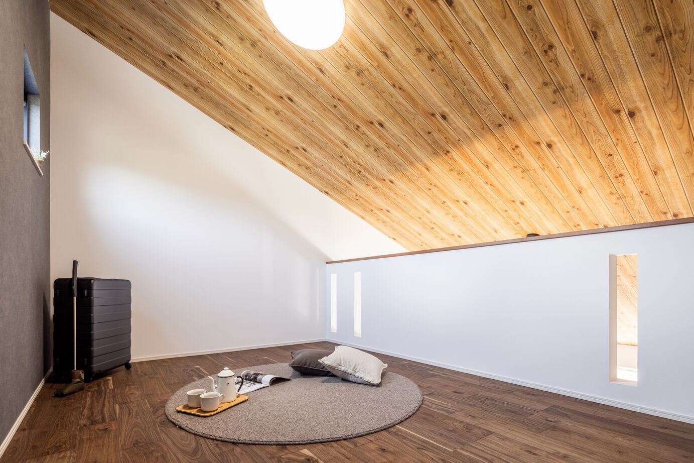 カステルホーム 【長浜市×1851万円】在宅ワークがはかどる郊外暮らし。広々インナーテラスが室内外を緩やかに繋ぐ平屋の家の建築実例画像16