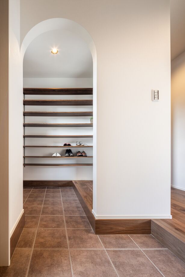 カステルホーム 【長浜市×1851万円】在宅ワークがはかどる郊外暮らし。広々インナーテラスが室内外を緩やかに繋ぐ平屋の家の建築実例画像18