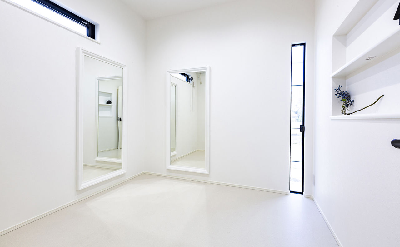 カステルホーム 【平屋／インナーガレージ／2800万円】モノトーンでまとめたスタイリッシュデザインの平屋の住まいの建築実例画像7