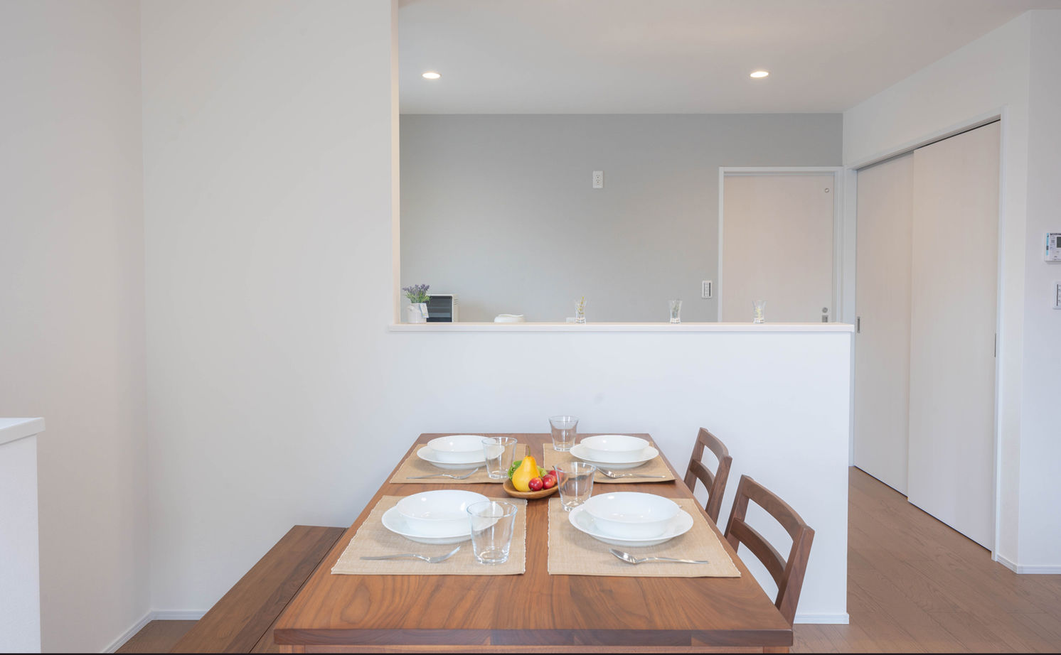 カステルホーム 【趣味室×平屋×1000万円台】趣味を楽しむ大人の平屋。将来を見据えて動線・断熱にこだわって叶えた住まいの建築実例画像2