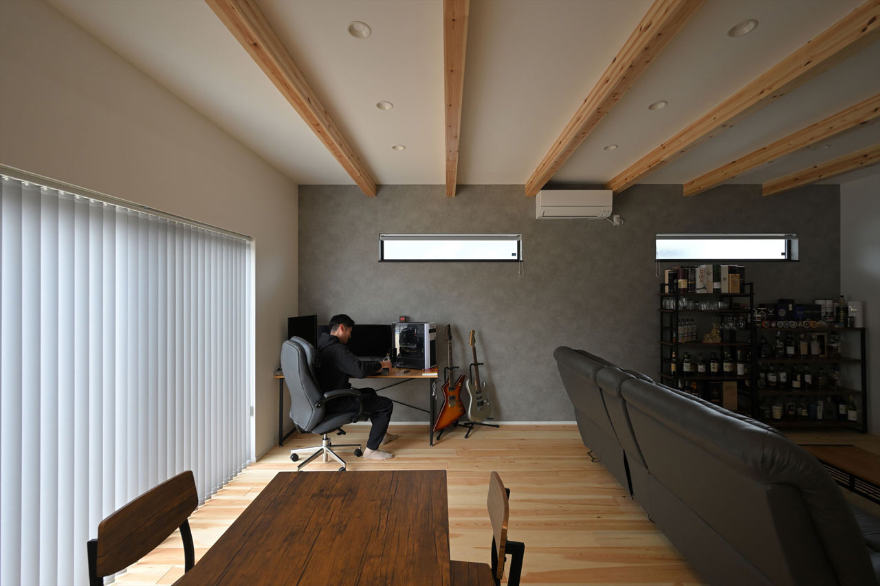 カステルホーム 【東近江市／1000万円台】一人暮らしを満喫！夢を詰め込んで叶えた平屋。３台分のガレージのある家の建築実例画像3