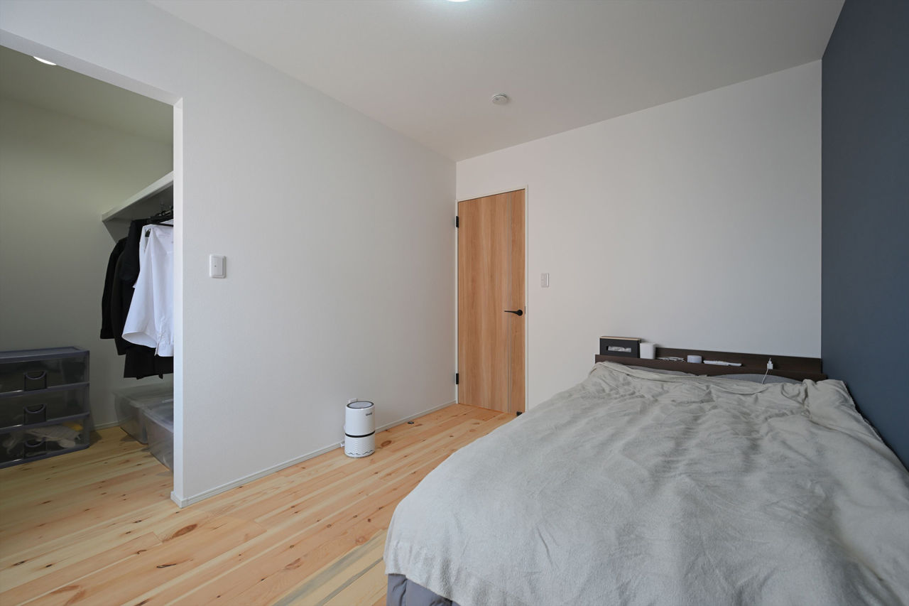 カステルホーム 【東近江市／1000万円台】一人暮らしを満喫！夢を詰め込んで叶えた平屋。３台分のガレージのある家の建築実例画像7