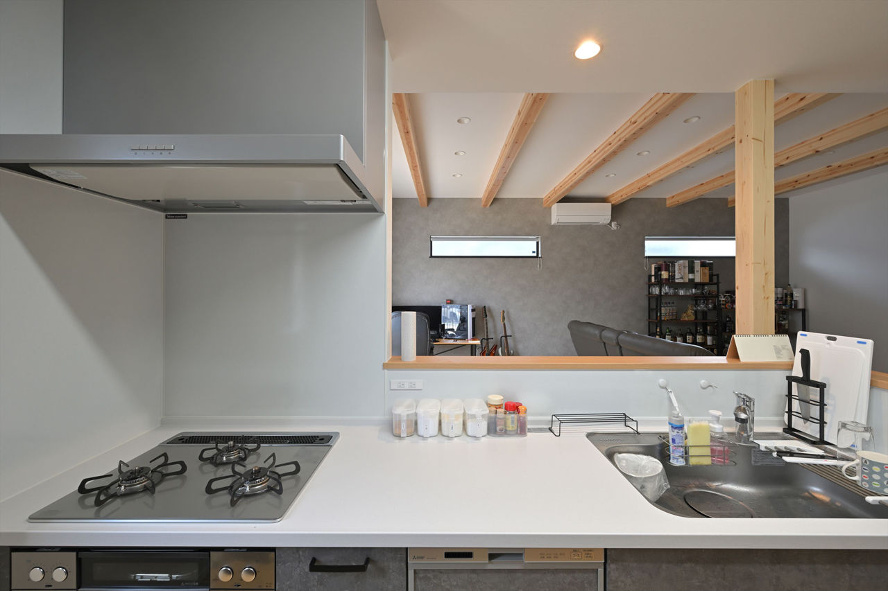 カステルホーム 【東近江市／1000万円台】一人暮らしを満喫！夢を詰め込んで叶えた平屋。３台分のガレージのある家の建築実例画像8