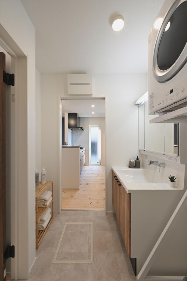 カステルホーム 【1000万円台×収納力】外部収納のあるコンパクトながら暮らしやすい家の建築実例画像4