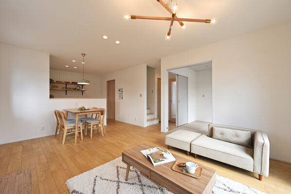 カステルホーム 【1850万円×近江八幡市×収納充実】主婦に嬉しい家事動線に特化した間取りで楽しく子育てできる家の建築実例画像