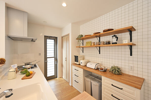 カステルホーム 【1850万円×近江八幡市×収納充実】主婦に嬉しい家事動線に特化した間取りで楽しく子育てできる家の建築実例画像6