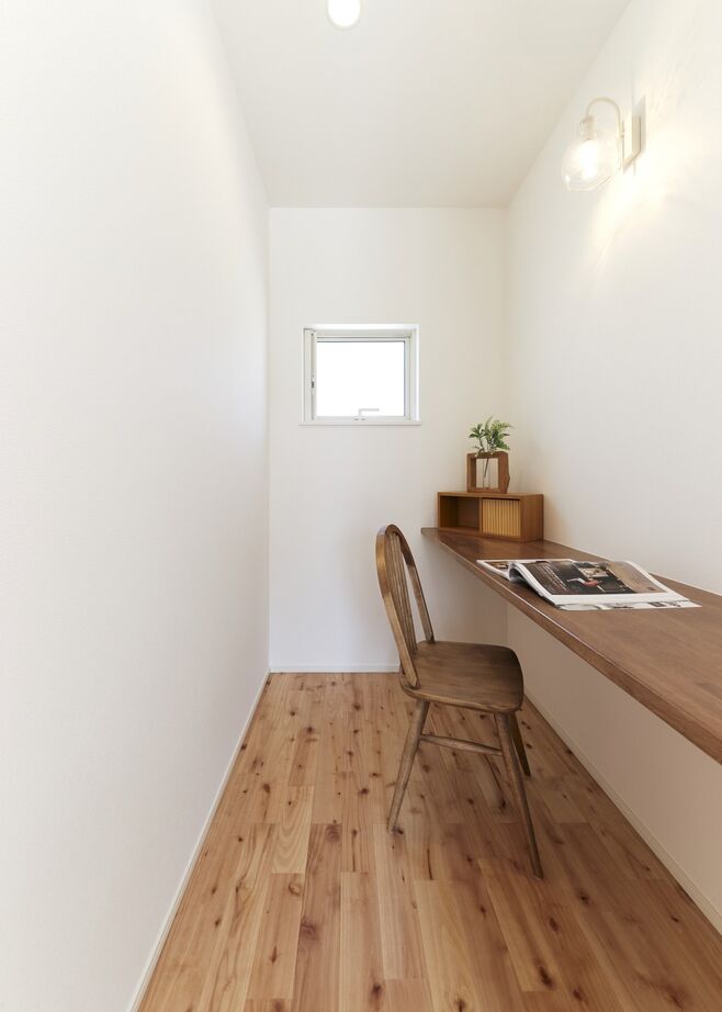 カステルホーム 【無垢材×1917万円】家事動線◎おうち時間を豊かに彩る、自由空間のある家の建築実例画像4