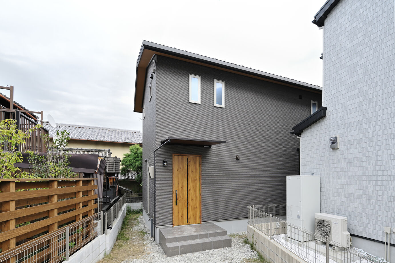 カステルホーム 家族がいい距離感で集う家。適材適所収納たっぷりな家族ロッカーで暮らしも家事もラク＆快適の建築実例画像2