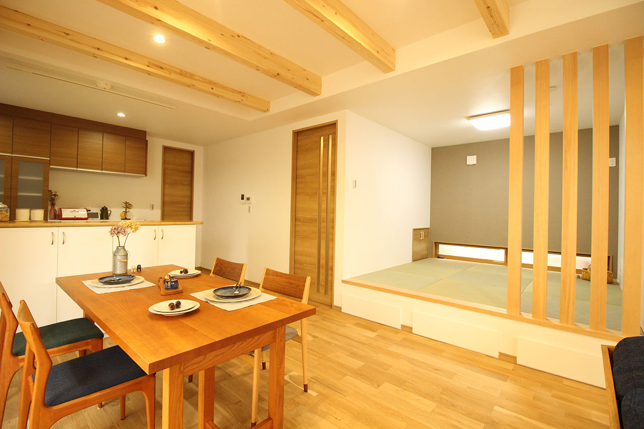 EASTYLE HOME（イースタイルホーム） 【1000万円台×ZEH×間取り図】太陽光発電9kW搭載。月々のランニングコストを抑えて豊かに暮らす家の建築実例画像3