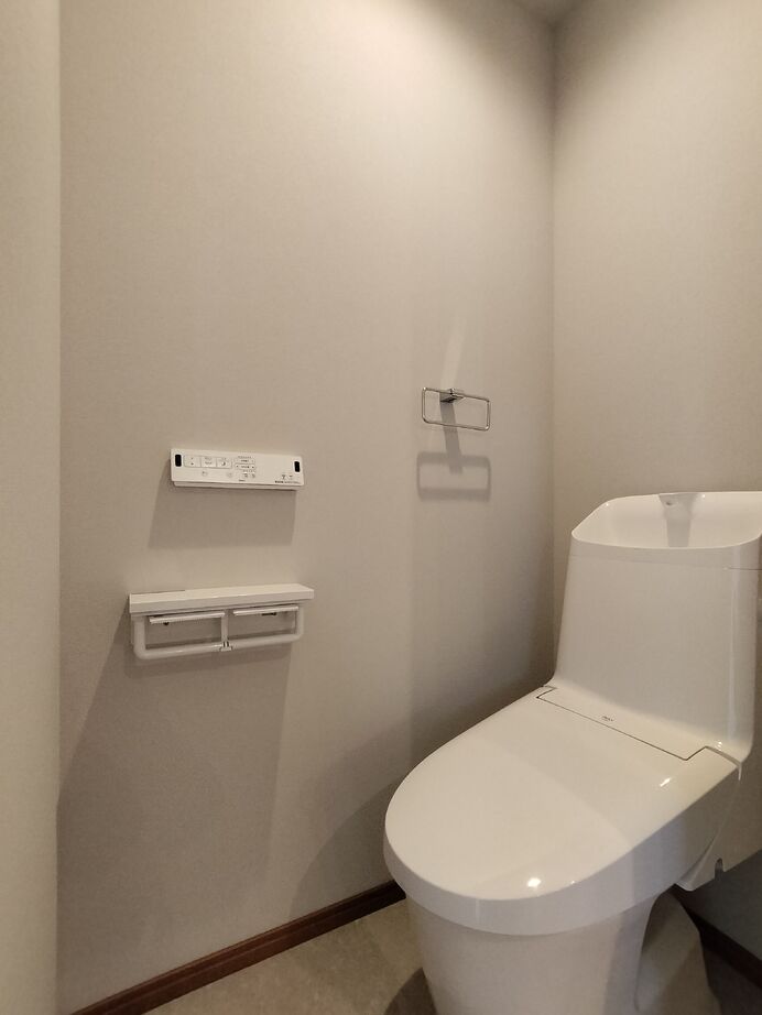 EASTYLE HOME（イースタイルホーム） 【1000万円台×狭小×ビルトインガレージ×間取り図有】間口4ｍ！車と海とネコを愛する吹抜けLDKの住まいの建築実例画像12