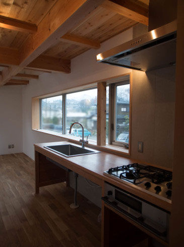 マドリヤアーキテクツ一級建築士事務所 【1800万円/間取り図有/無垢材】1000万円台で無垢材や造作をふんだんに。家具職人さんの家の建築実例画像4