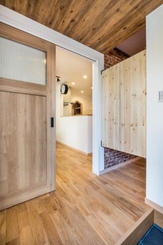 マドリヤアーキテクツ一級建築士事務所 【2000万円/間取り図有/狭小地/家事導線】無垢材を使ったこだわりあふれる住まいの建築実例画像7