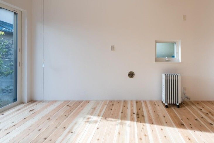 マドリヤアーキテクツ一級建築士事務所 【1850万円/間取り図有/狭小地/変形地】無垢材と造作で作るこだわりが詰まった日の光が溢れる住まいの建築実例画像2