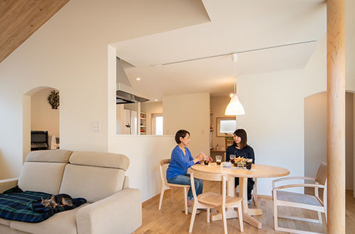 マドリヤアーキテクツ一級建築士事務所 【2200万円/中庭/ほぼ平屋】夢をかなえた、中庭のあるほぼ平屋づくりの家の建築実例画像2