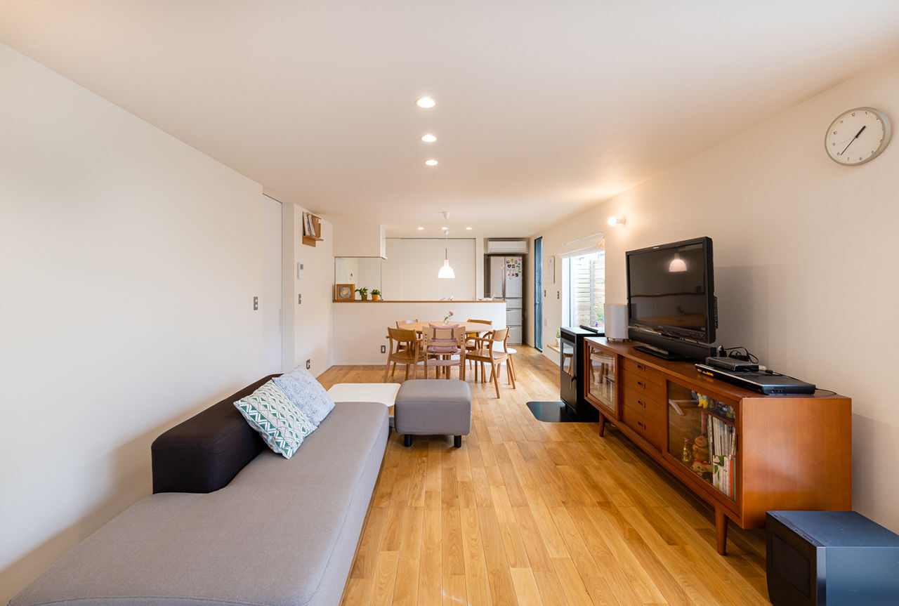 マドリヤアーキテクツ一級建築士事務所 【2158万円/シンプル】温もりと静寂を備えたナチュラルな住まい。大開口のオリジナル木製サッシがポイントの建築実例画像6