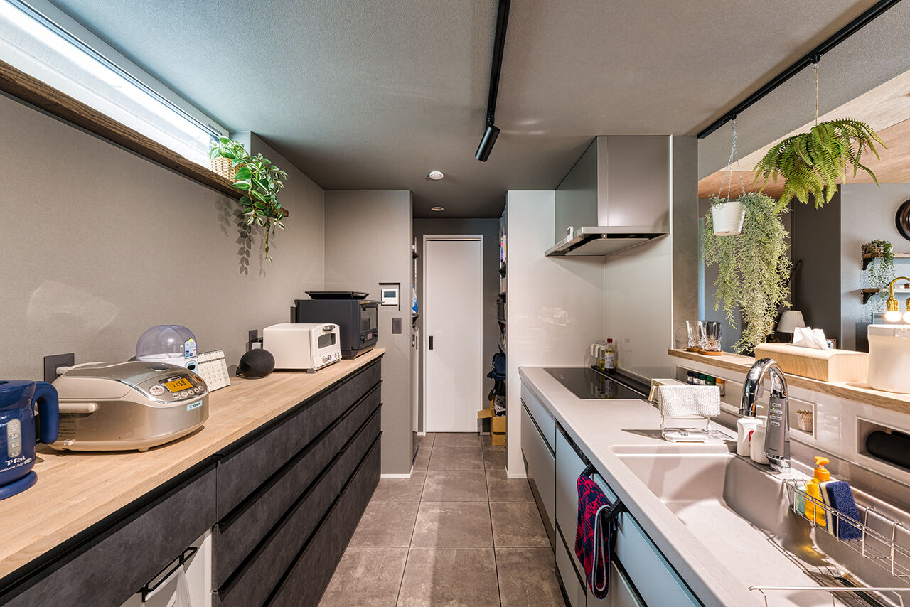 マドリヤアーキテクツ一級建築士事務所 【西多摩郡／２階リビング／間取図】身支度を整える1階、くつろぎの2階。快適な生活動線を叶えた住まいの建築実例画像5