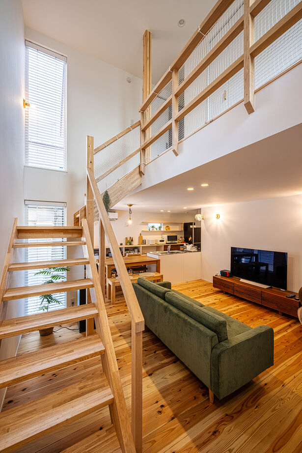 マドリヤアーキテクツ一級建築士事務所 【吹抜／家事動線／間取図】三角屋根のシンプル＆カジュアルスタイルな家の建築実例画像6