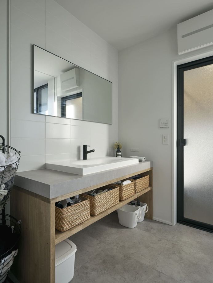 建築工房 【1500万円～/奈良県/28坪/間取り有】吹き抜けと窓が眺望を暮らしの中に、2つの庭が内と外を繋ぐ家の建築実例画像10